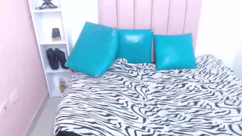 cintia_moretti online show from 11.30.25