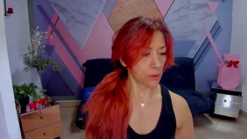 Snapshot of cintiagreyx chatting on 01.19.25  CINTIA  online show from 01.19.25