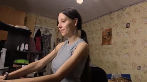 Lisa Salivan online show from 11.03.25