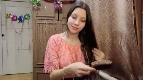 Lisa Salivan online show from 12.16.25