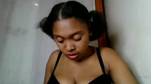 ckamilla45 online show from 09.10.25