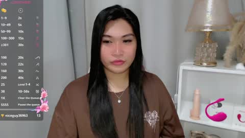 Snapshot of claire_wntr chatting on 06.18.26 CLAIRE online show from 06.18.26