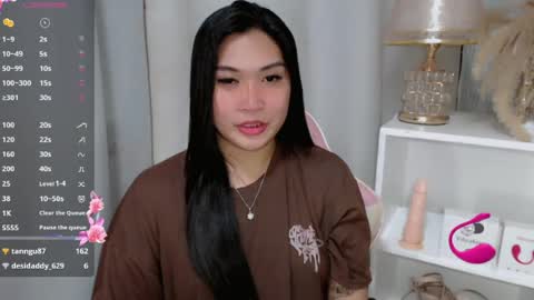 Snapshot of claire_wntr chatting on 07.17.26 CLAIRE online show from 07.17.26