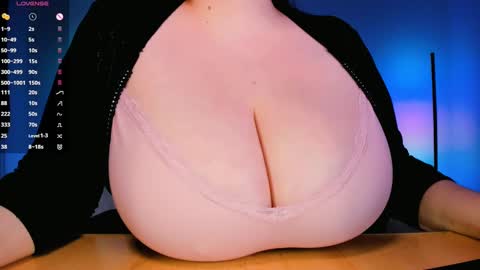 Clara  online show from 02.20.25