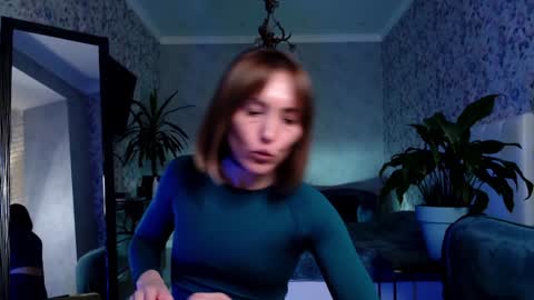 Snapshot of clara_bendover chatting on 12.05.24 Clara online show from 12.05.24