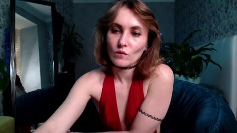 Snapshot of clara_bendover chatting on 01.04.25 Clara online show from 01.04.25
