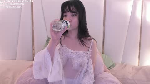 Snapshot of clara_chan chatting on 10.10.25 IG online show from 10.10.25