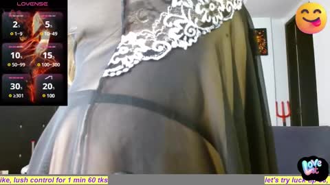 Snapshot of clara_xuee chatting on 12.17.24 clara_xuee online show from 12.17.24