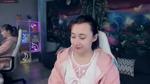 clarabenson online show from 09.09.25