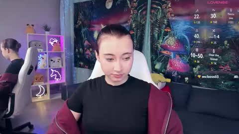 clarabenson online show from 09.12.25