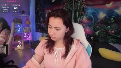 clarabenson online show from 10.25.25