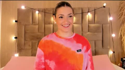 Clara del mar online show from 11.28.25