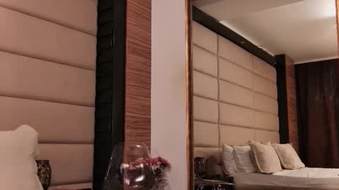 Clara online show from 09.14.25