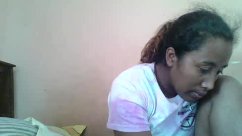 Clarah0123 online show from 10.21.25