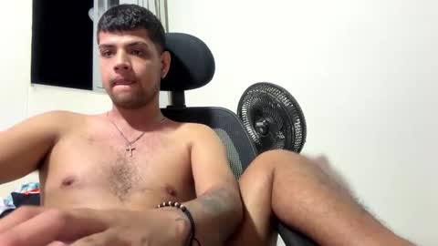 Snapshot of clarentz_baileys chatting on 10.08.25 Clarentz bby online show from 10.08.25