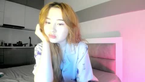 Snapshot of clarity_yumi chatting on 10.06.25 Yumi online show from 10.06.25