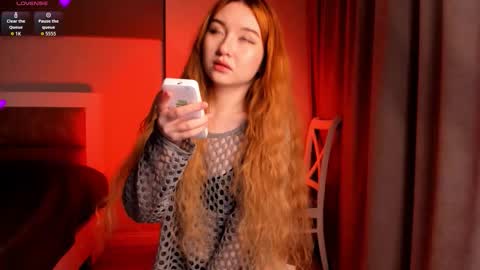 Snapshot of clarity_yumi chatting on 10.19.25 Yumi online show from 10.19.25