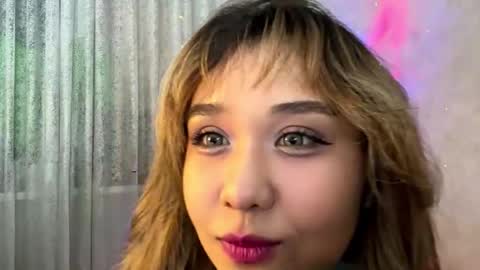 Snapshot of clary_cloud chatting on 12.02.25 Lara online show from 12.02.25