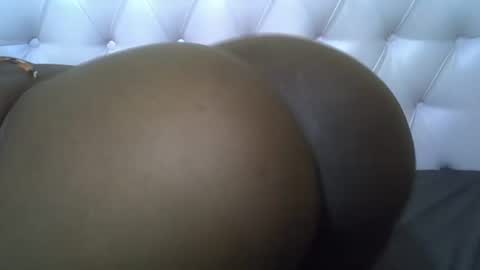 classy_zoey online show from 10.14.25