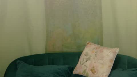 Classy Tinna online show from 01.14.25