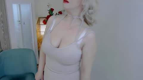 Classy Tinna online show from 04.25.26