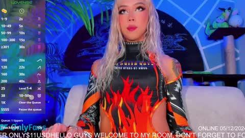 Snapshot of claudia_cooper chatting on 12.06.24 online show from 12.06.24