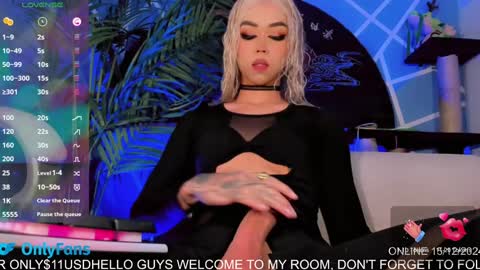 Snapshot of claudia_cooper chatting on 12.15.24 online show from 12.15.24