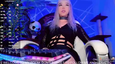 Snapshot of claudia_cooper chatting on 03.02.25 online show from 03.02.25