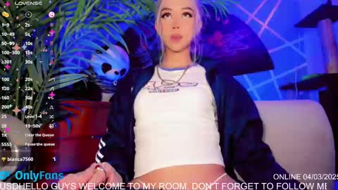 Snapshot of claudia_cooper chatting on 03.05.25 online show from 03.05.25