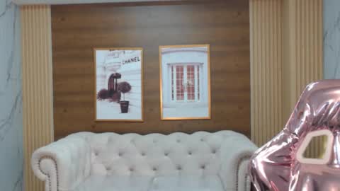 Snapshot of claudina_s chatting on 10.14.25 Claudina online show from 10.14.25