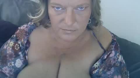 Snapshot of claudineddd chatting on 12.22.24 ClaudineDDD online show from 12.22.24