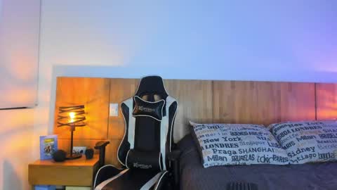 claytonburgues online show from 04.18.26