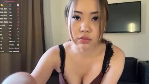 Lili online show from 04.12.26