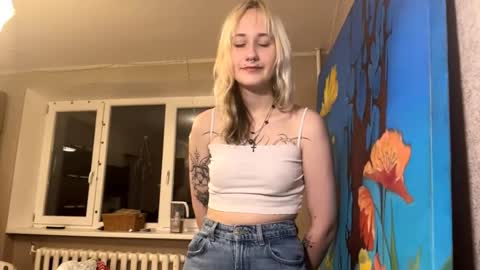Snapshot of clementinehollner chatting on 10.08.25 Jenny online show from 10.08.25