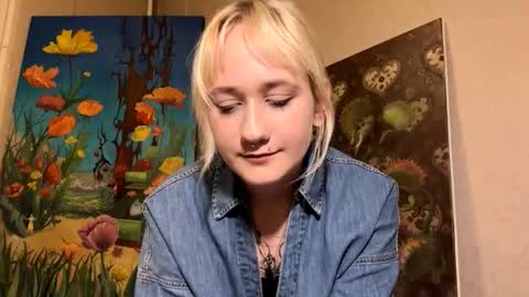 Snapshot of clementinehollner chatting on 10.11.25 Jenny online show from 10.11.25