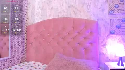 Snapshot of cleo_nilee chatting on 10.23.25 cleo online show from 10.23.25