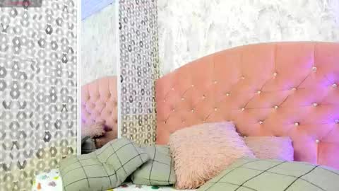 Snapshot of cleo_nilee chatting on 10.26.25 cleo online show from 10.26.25