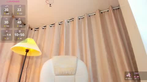 Snapshot of cleo_nilee chatting on 11.17.25 cleo online show from 11.17.25