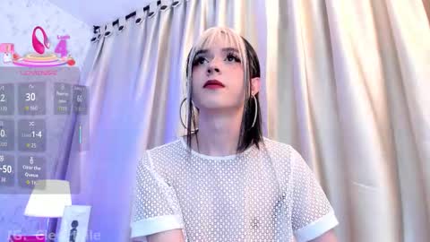 Snapshot of cleo_nilee chatting on 11.29.25 cleo online show from 11.29.25