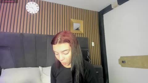 Snapshot of cleowhite_ chatting on 09.19.25 cleowhite_ online show from 09.19.25