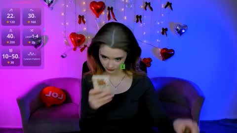 Snapshot of clery_shine chatting on 02.12.26 clery_shine online show from 02.12.26