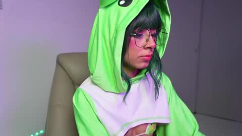 Cloe online show from 04.14.26