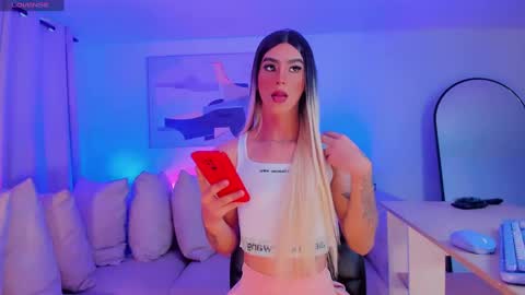 CLOE REMINTON online show from 01.04.25