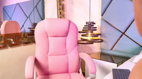 Snapshot of cloe_sm chatting on 10.01.25 Cloe online show from 10.01.25