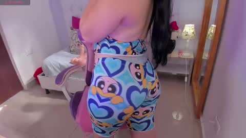 Cloe Weiss online show from 11.16.25