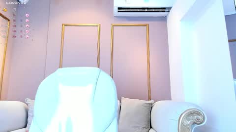 Snapshot of cloehap chatting on 03.01.25 Cloe online show from 03.01.25