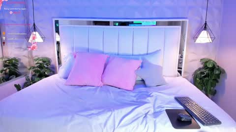 Cloe Harp  online show from 01.02.25