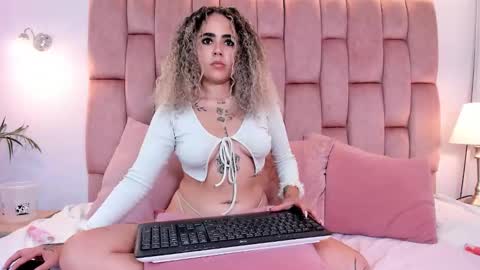 Snapshot of cloerosee1 chatting on 02.26.26 Cloe online show from 02.26.26