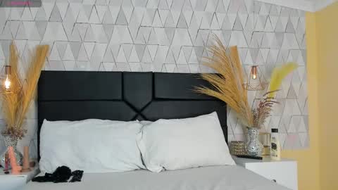 Clohe the wonder online show from 03.25.26