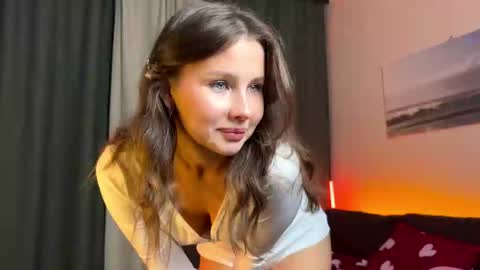 Jenny online show from 10.05.25